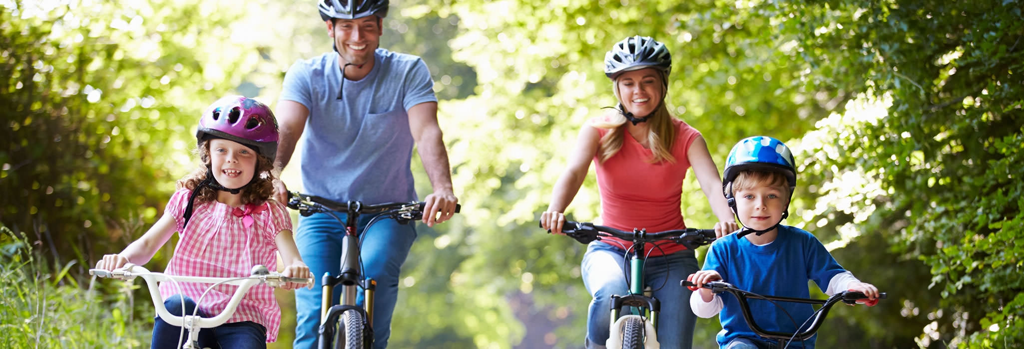 Sport and Recreation: 
Pedestrian walkways or cycle paths, another way to discover
the region